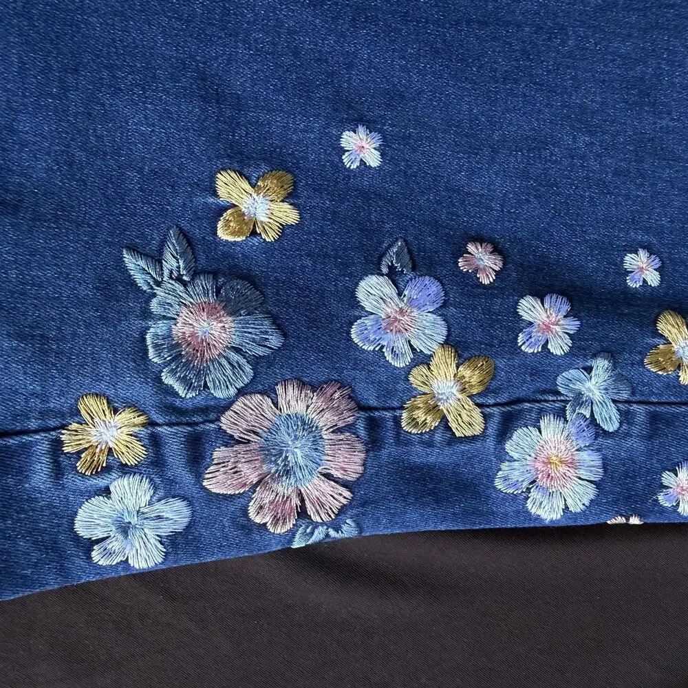 Bamboo Jeans Junior 11 Blue Floral Embroidered Stretch Bootcut Flare Bell Bottom - Picture 3 of 9
